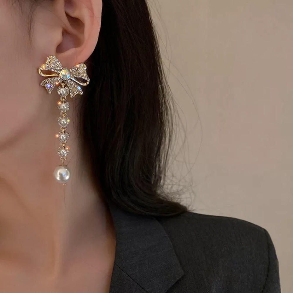 🌟 Gold Plated 14K Crystals Pearl Long Bow Earrings - Picture 6 of 7